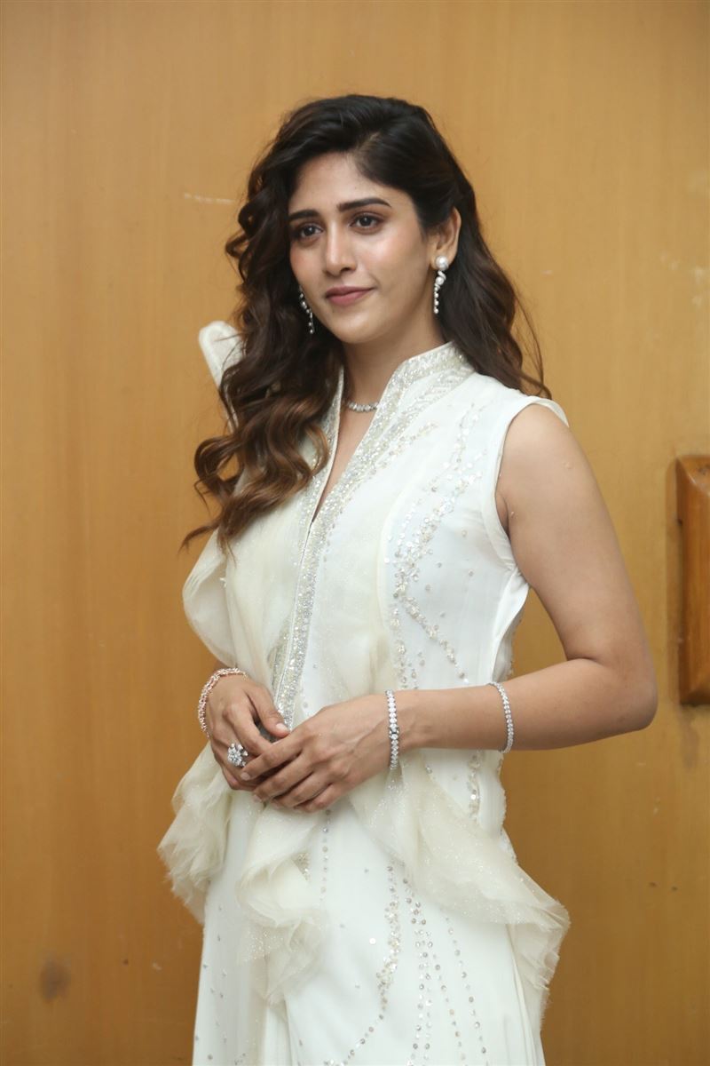 ACTRESS CHANDINI CHOWDARY AT MUSIC SHOP MURTHY MOVIE LAUNCH